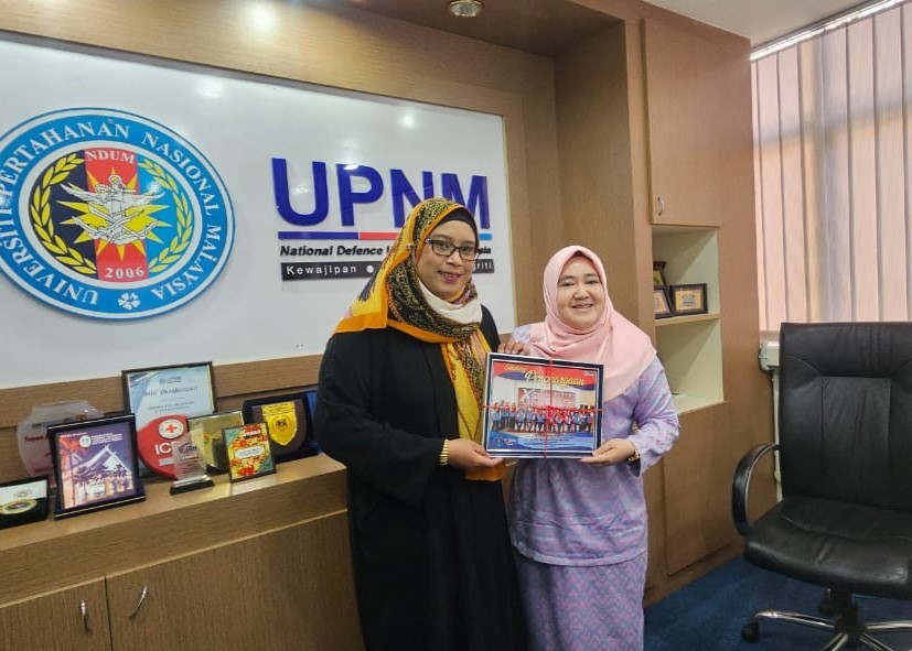 Penyerahan Penghargaan Mantan-Mantan Ketua Eksekutif